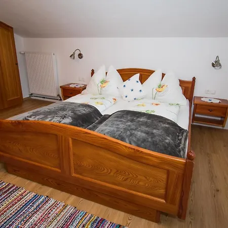 Bio-bergbauernhof Ederhias