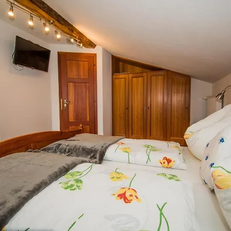 Bio-bergbauernhof Ederhias Liesing