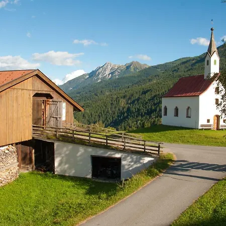 Bio-bergbauernhof Ederhias Farm stay *