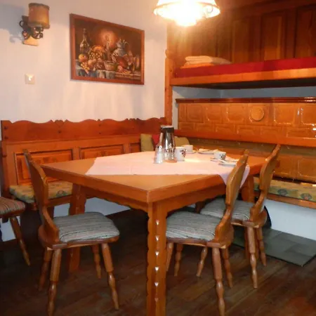 Bio-bergbauernhof Ederhias Farm stay Liesing