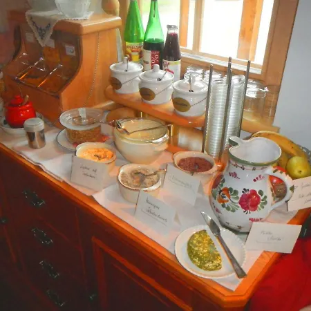 Farm stay Bio-bergbauernhof Ederhias