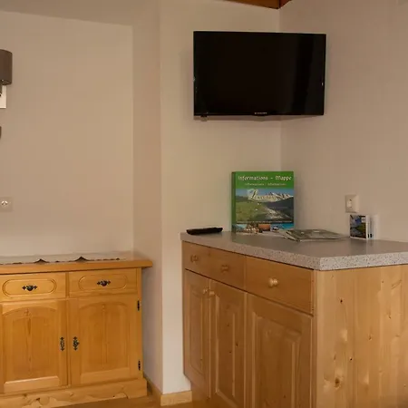 Farm stay Bio-bergbauernhof Ederhias