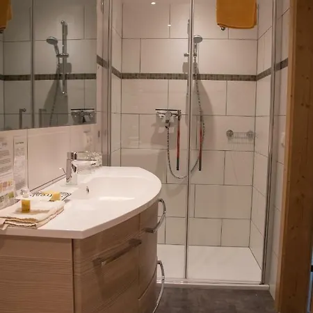 Bio-bergbauernhof Ederhias