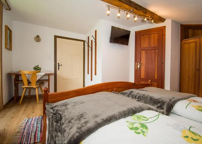 Bio-bergbauernhof Ederhias * Liesing