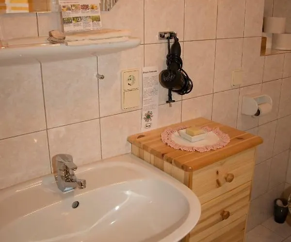 Bio-bergbauernhof Ederhias *